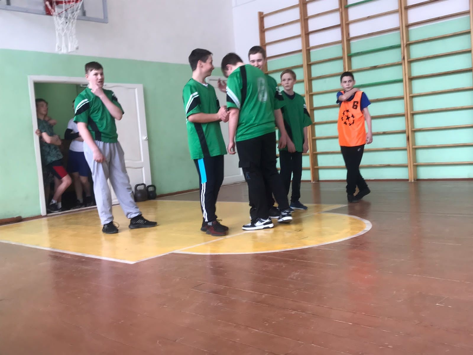 Товарищеская игра.